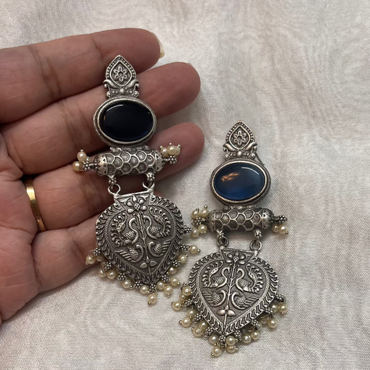 Mini's Gold Dangler Earrings