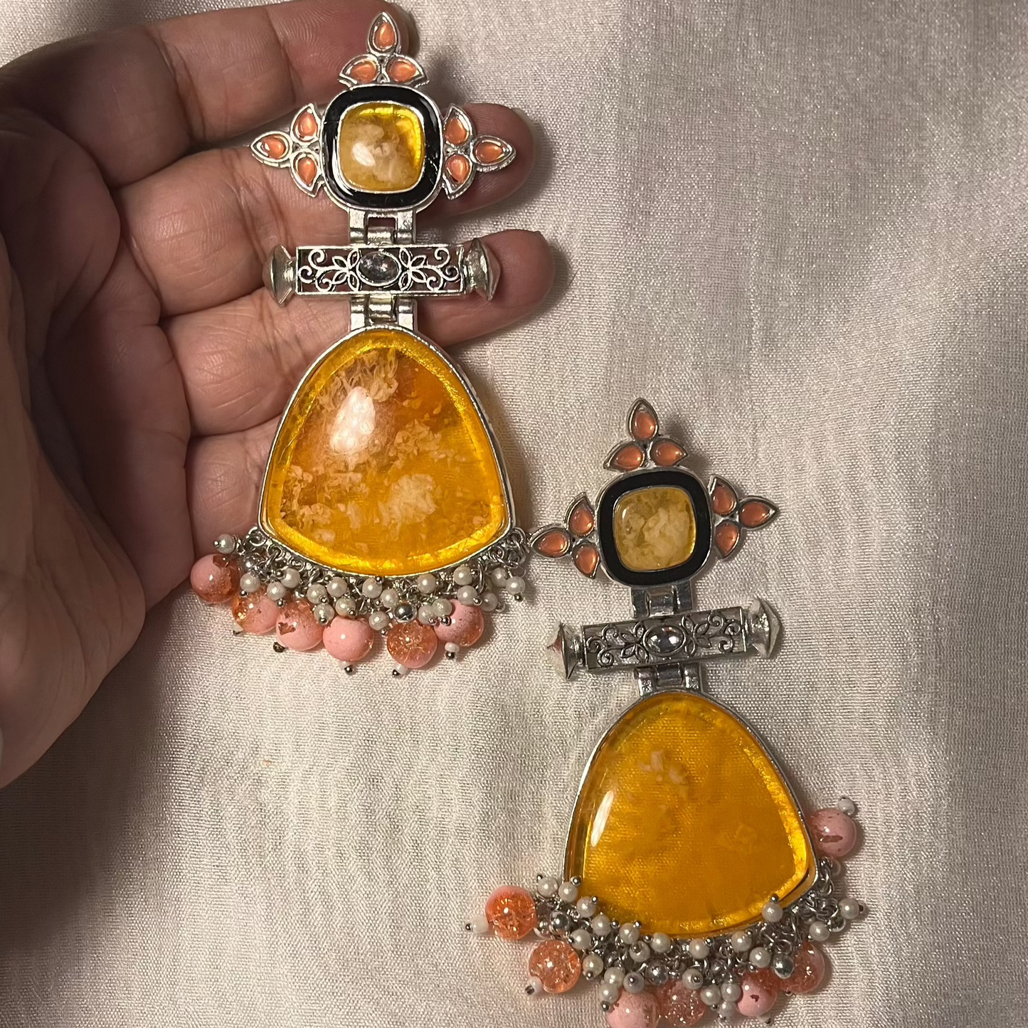 yellow Luminary Links